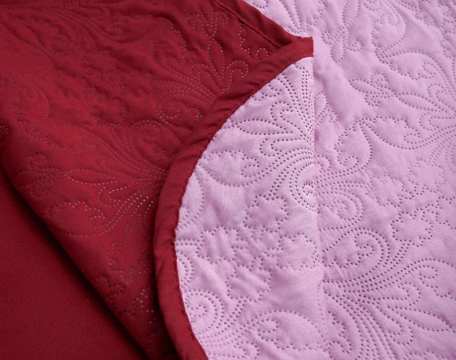 7 PCs Ultrasonic Bed Spread Set-Red over Lilac