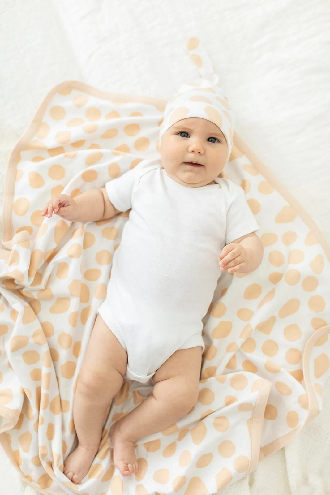 Eden Swaddle Blanket & Matching Newborn Hat Set