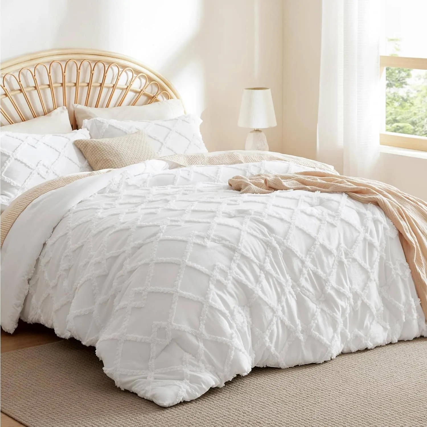 Tufted Embroidery Comforter Set